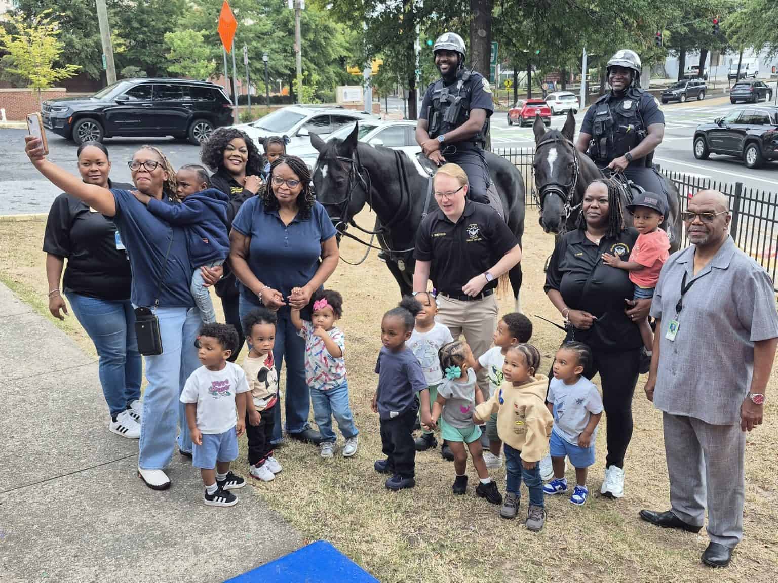 Mounted Patrol Brings Smiles to Cityview Scholars
